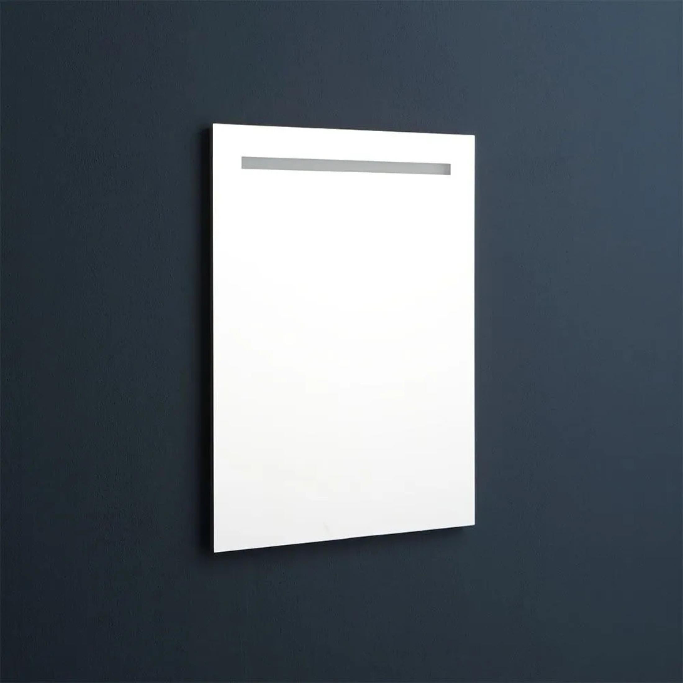 Miroir rectangulaire avec bande LED « Valderico » et profils en aluminium